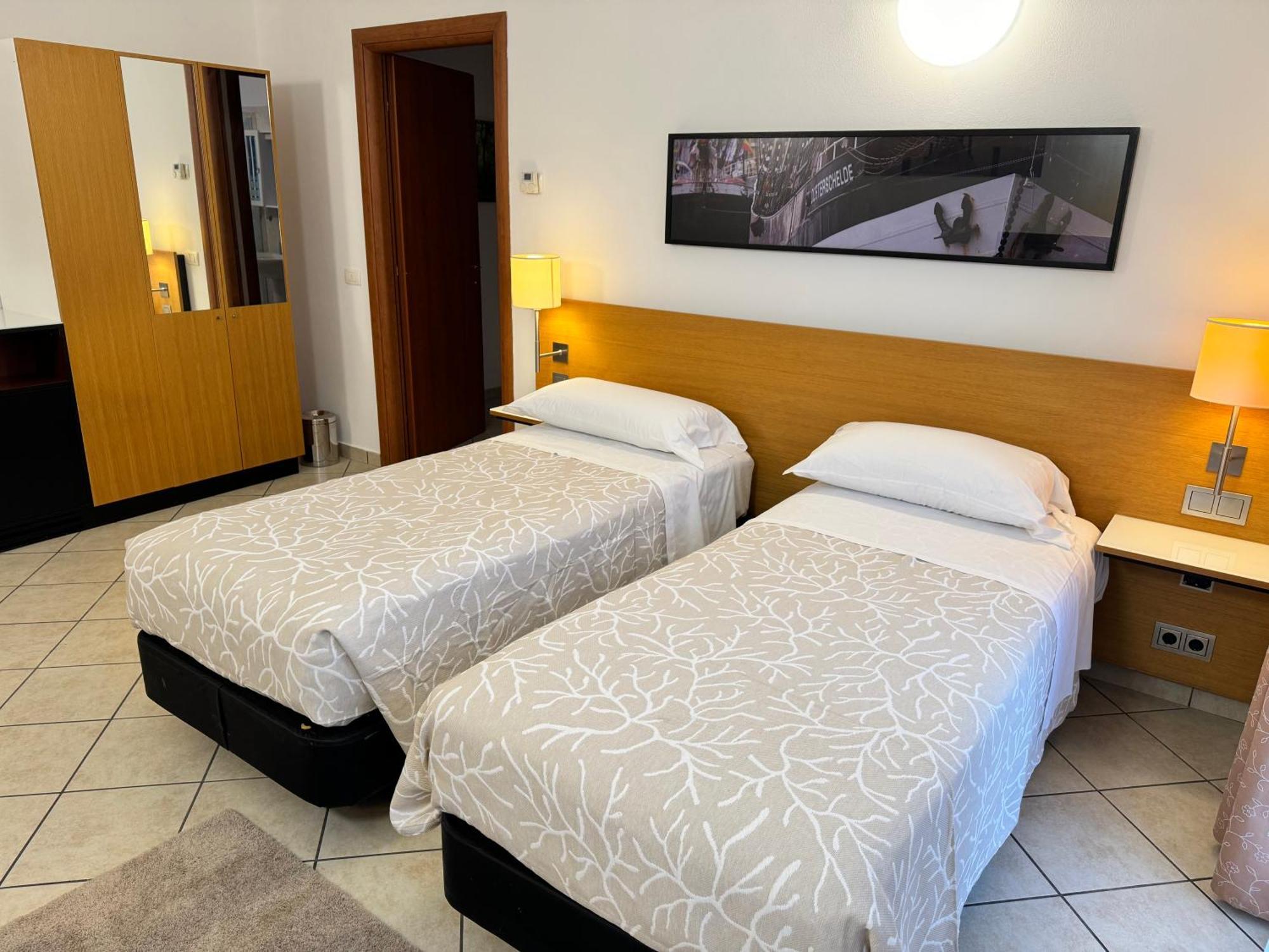 Residence Malpensa Somma Lombardo Luaran gambar