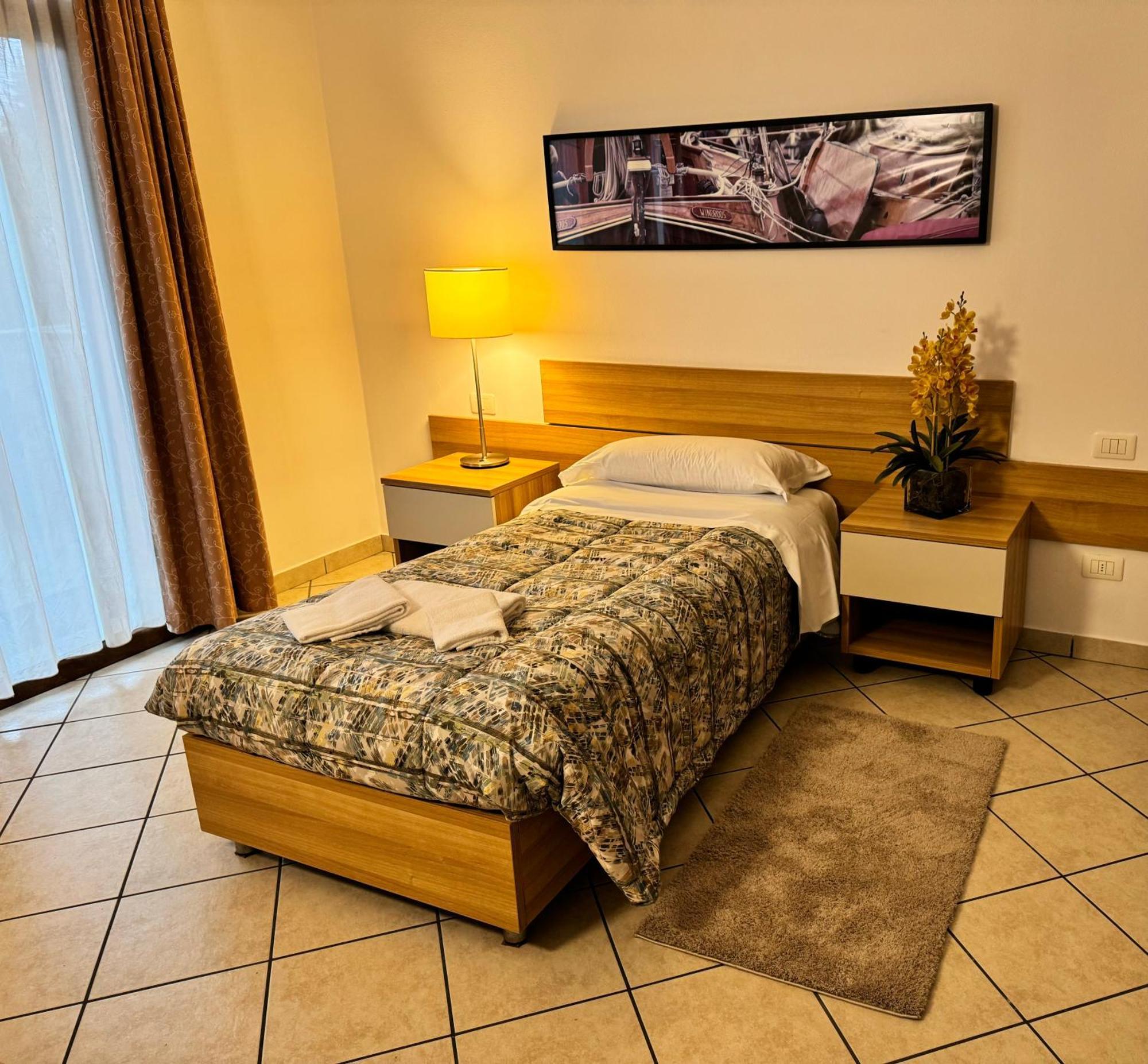 Residence Malpensa Somma Lombardo Luaran gambar